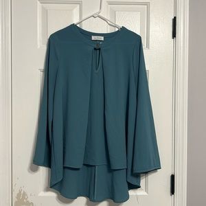 Boutique | Teal keyhole flowy blouse
